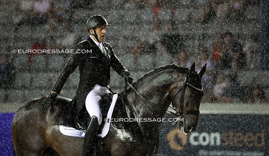After almost 40 C° heat a thunderstorm broke out over Aachen with lightning and torrential downpours. Wim Verwimp and Jedai de Massa got the brunt of it :: Photo © Astrid Appels