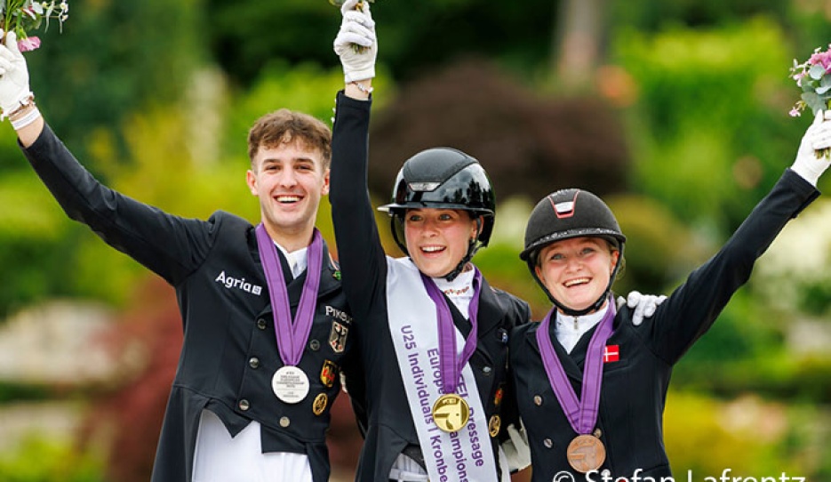 Moritz Treffinger, Anna Schölermann, Sara Aagaard Hyrm on the individual podium at the 2025 European Under 25 Championships :: Photo © Stefan Lafrentz