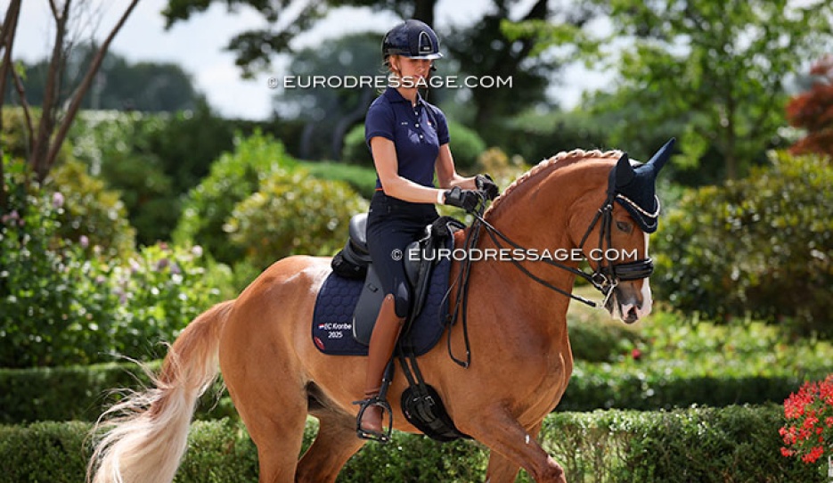 Tesse Kole and the 7-year old Nachtwacht during the ring familiarisation at the 2025 European Young Riders Championships :: Photo © Astrid Appels
