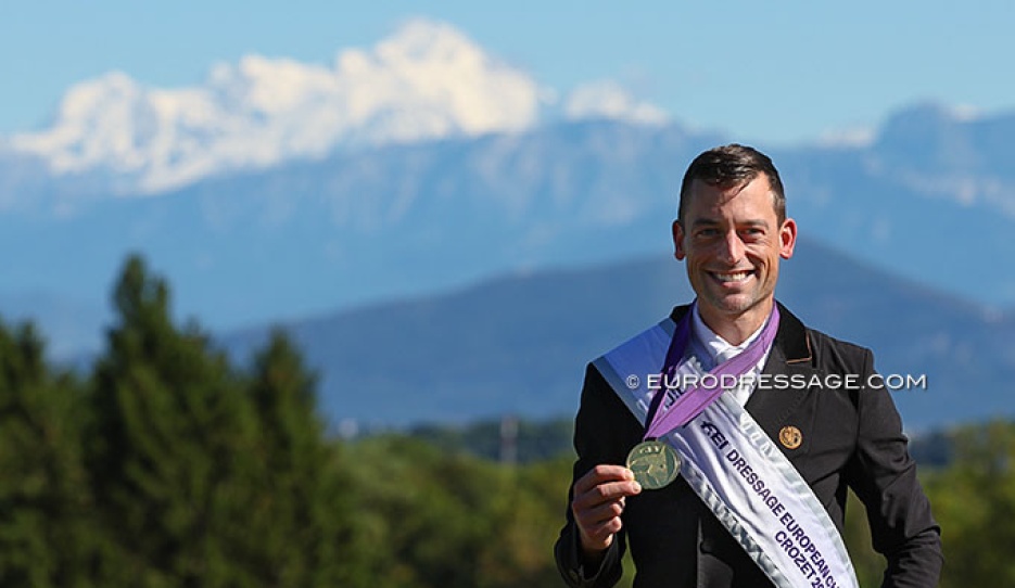 Justin Verboomen is the 2025 European Dressage Champion. The Mont Blanc mountain in the background at Jiva Hill Resort & Stables in Crozet:: Photo © Astrid Appels