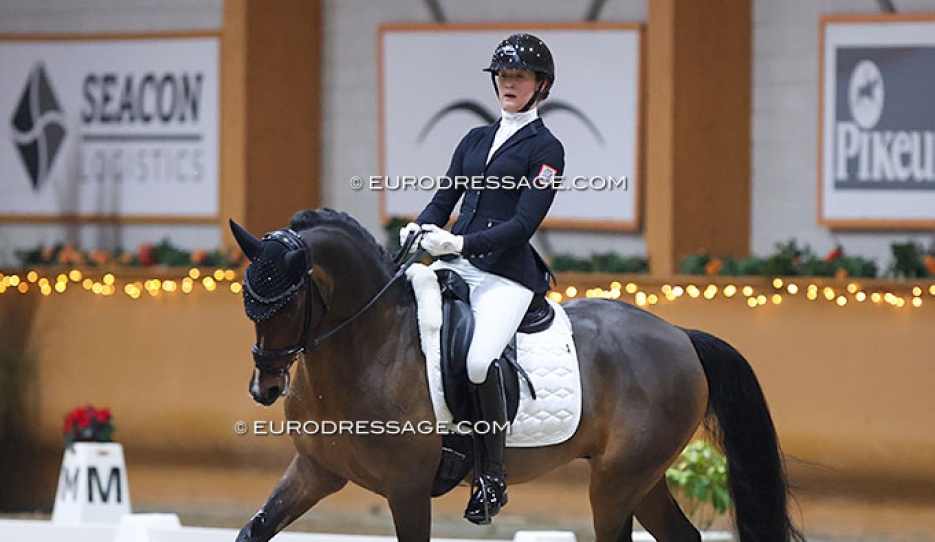 Nora Feldmann and Beauty W at the 2023 CDI Kronenberg Indoor :: Photo © Astrid Appels