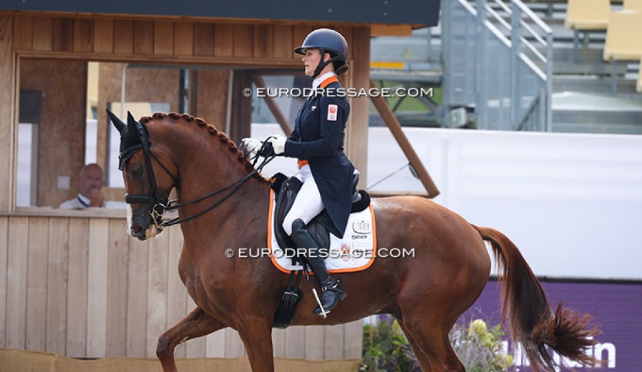 Thamar Zweistra and Luxuriouzz van de Waalsehoeve at the 2025 European Championships in Crozet :: Photo © Astrid Appels