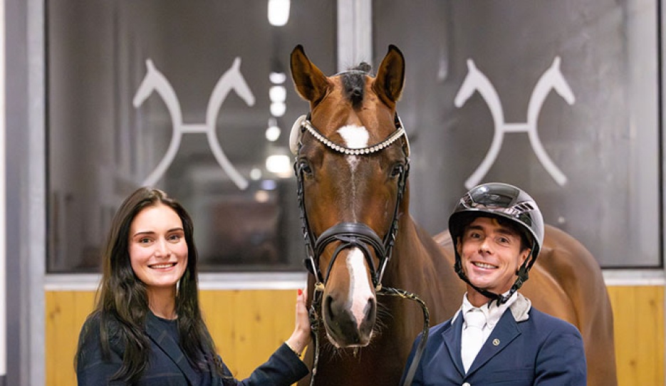 Lampo di Fonteabeti with his new owner and Sascha Böhnke from the AAZ team