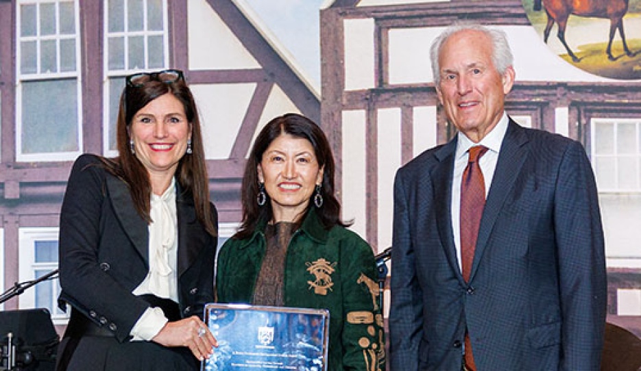 Akiko Yamazaki with USET Foundation Chairman, President & CEO Kristi Mitchem and Chairman Emeritus W. James McNerney, Jr. :: Photo by Luxeciné
