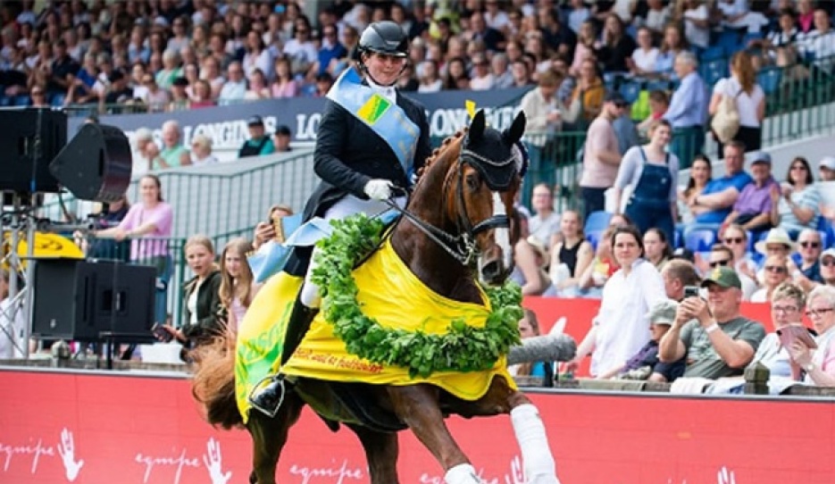 Anna-Lena Kracht and Florinio win the 2025 Hamburg Dressage Derby :: Photo © Lukasz Kowalski