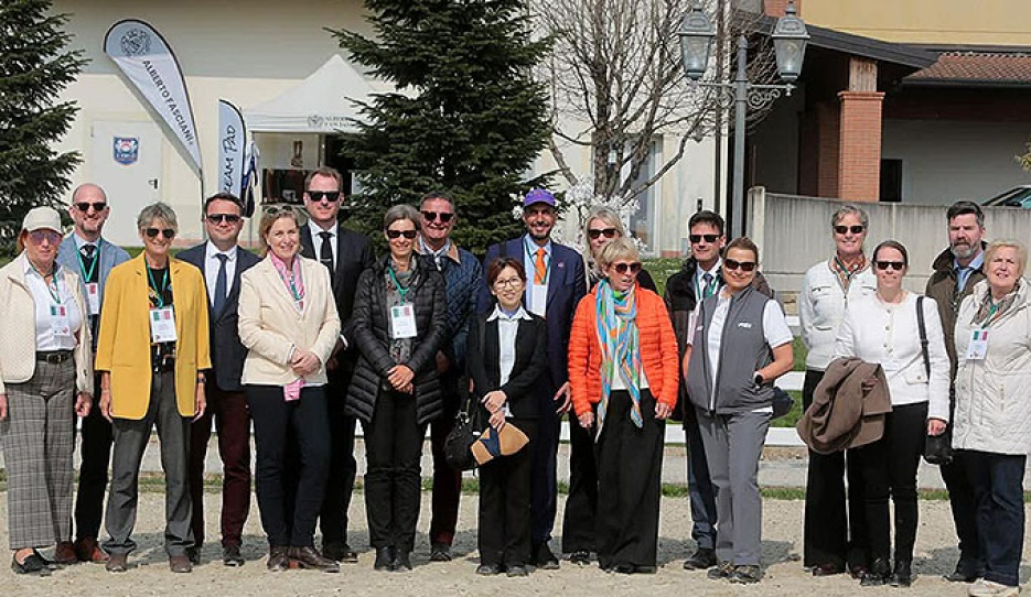 Participants and organizers of the FEI/IDOC Judges Transfer-Up seminar at CDI Ornago