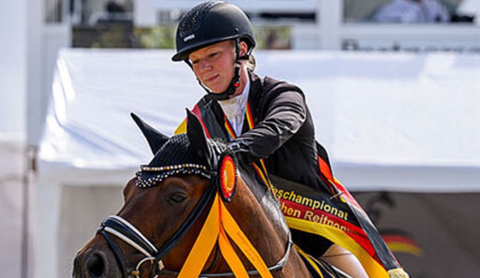 Tanja Fischer and Darf Ich Bitten at the 2023 Bundeschampionate :: Photo © Equitaris