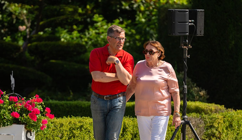 Klaus Martin Rath and Dr. Evi Eisenhardt at the 2026 CDI Kronberg. Matthias Rath is team trainer for Thailand :: Photo © Lukasz Kowalski