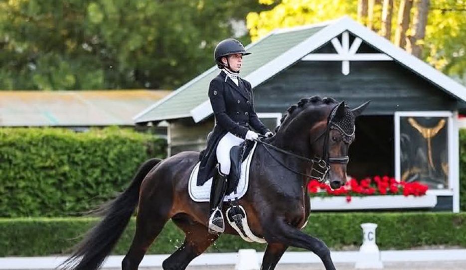 Hanna Titanilla Szeivolt on Mexx at the 2026 CDN Mariakalnok :: Photo © Anett Somogyvari