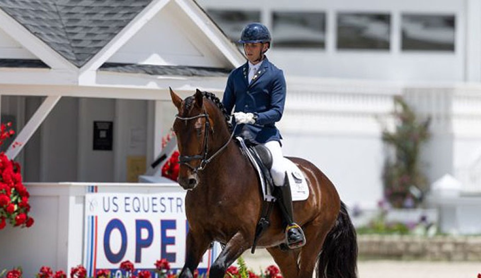 Antonio José Crespín López on the American bred PRE Santiago HGF at the CDI Ocala :: Photo © Lily Forado