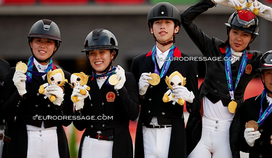 Gold for team China at the 2026 Asian Games: Wu, Yu, Gu, Rao :: Photo © Astrid Appels