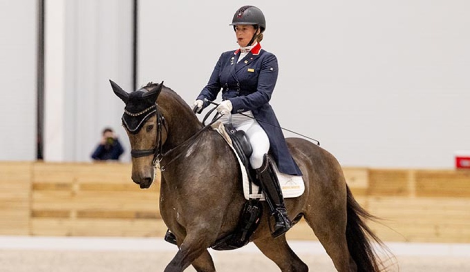 Canadian team rider Denielle Gallagher on the Lusitano bred Come Back de Massa :: Photo © Lily Forado