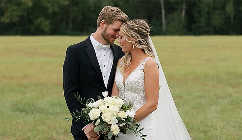 Lindsey Holleger and Jake Harper got married