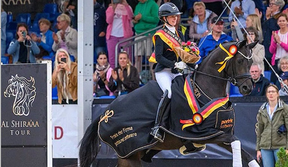Pommery Look winning at the 2026 Bundeschampionate sponsored by Al Shira'aa :: Photo © Tanja Becker