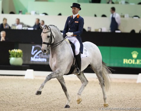 Hans Peter Minderhoud was pushing the throttle on Zanardi (by Rubels) today after the horse spooked heavily before entering the ring. The horse has nice sit in piaffe but the hindlegs trail in passage. There were too many small issues for a higher score