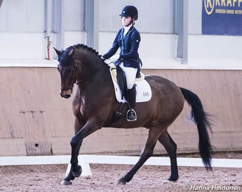 Children's rider Tuisku Maria Lamberg on Netstutteriets Bachio