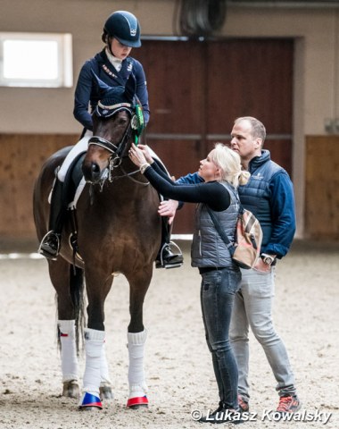 Eva Vavrikova on Belle Ennie with her parents