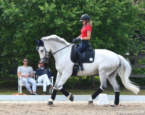 German Under 25 Grand Prix rider Nina Neuer schooling in Balve