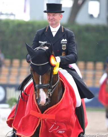 Hubertus Schmidt and Escorial win the Short Grand Prix 