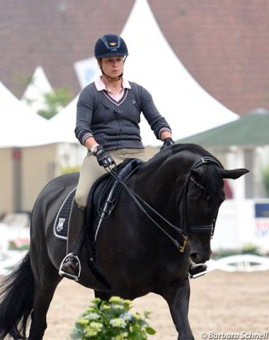 Isabell Werth schooling Weihegold