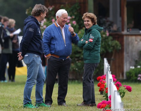 Klaus and Evelyn Haim-Swarovski share a laugh with Ullrich Kasselmann