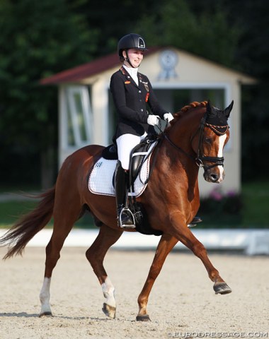 Julia Barbian on Der Kleine König