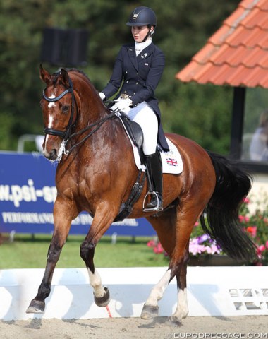 Anna Jesty on Aquiro