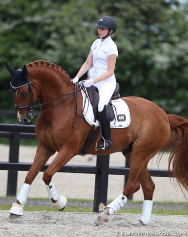 Matilde Illerfelt warming up Wall Street Boy