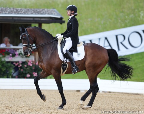 Australian Simone Pearce came to Fritzens with Wladimir O.A. to collect WEG team qualification scores