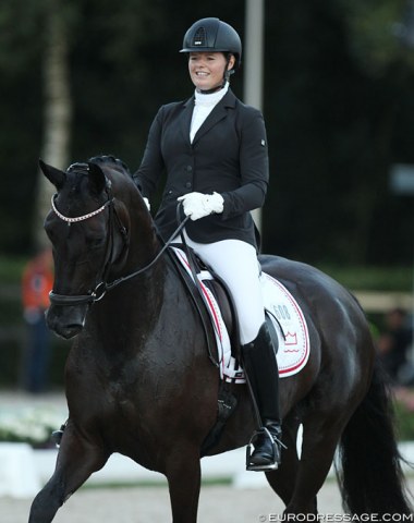 The ever smiling Susanne Barnow on the inexperienced Hevringholms Delaya (by ERA Dancing Hit x Hertug)