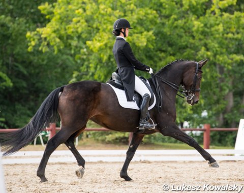 Hungarian junior Kitti Rapi on Dancing Queen BC