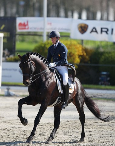 Jordi Domingo on his second Grand Prix horse Dolman, an 11-year old KWPN registered Lord Leatherdale. Funny enough, Domingo's coach Rudolf Zeilinger also rode a Grand Prix horse named Dolman a decade ago