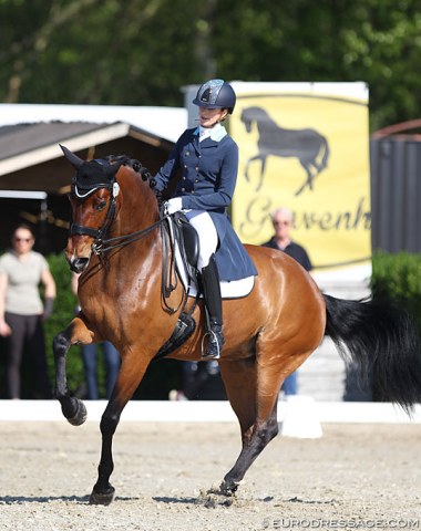 Russian Diana Al Shaer rides Unazalee de Massa for Palestine