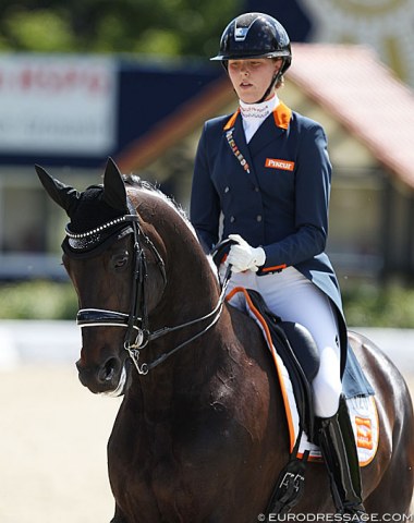 Diana van de Bovenkamp on Evita Ronia