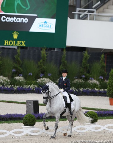 Maria Caetano on Coroado