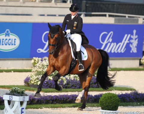 Isabell Werth and Emilio full throttle before going into the arena