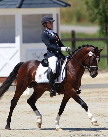 Spanish Lilly Martinez Jacobs on Ti Drei D (by Dreidimensional x Don Giovanni)