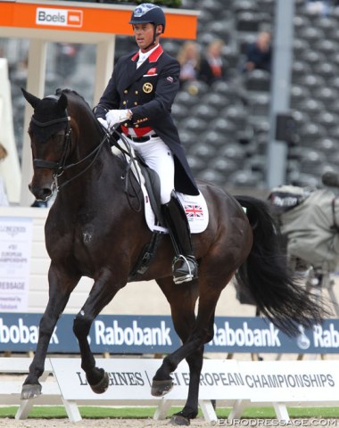 Carl Hester on Hawtins Delicato