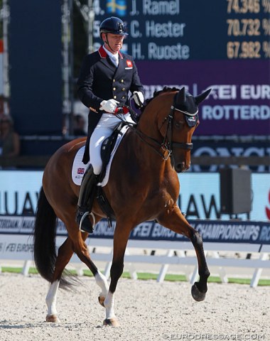 Gareth Hughes and Briolinca rode to Celtic music from Outlander. Lovely piaffe passage work but the canter was tense and a bit flat. Great achievement overall for the mare's first Championship