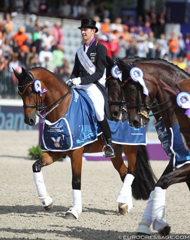 Sönke Rothenberger and Cosmo in the team lap of honour