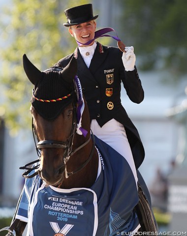 Jessica von Bredow-Werndl wins Kur bronze