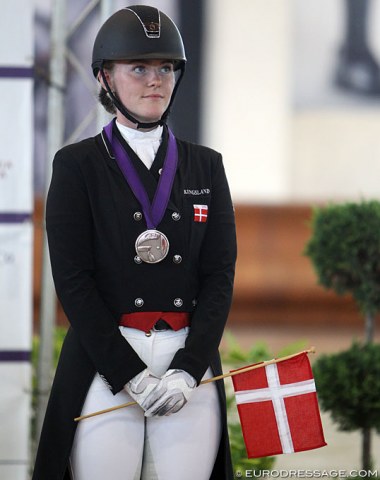 Bronze for Josefine Hoffmann