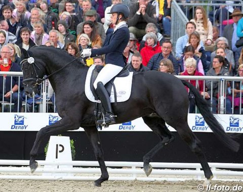 Johanna Klippert and Fashion in Black (by For Romance x Lauries Crusador xx)