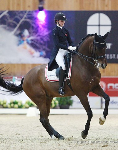 Sophia Ludvigsen and Safari Klintgaard (by Sunny Boy)