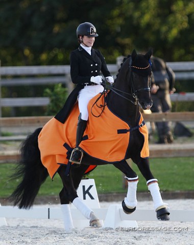 Luna Laabs and Wild Willy Granly win the young rider team test