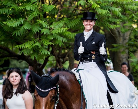 Jessica von Bredow-Werndl is all thumbs up after winning the World cup qualifier in Mariakalnok