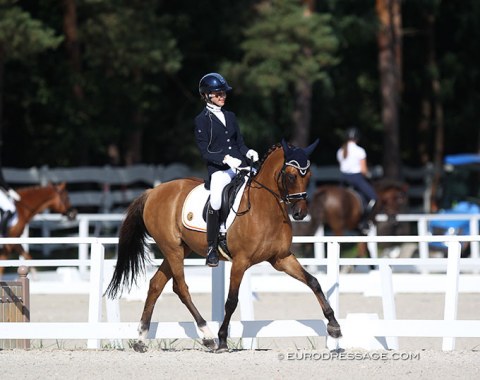 A brand new duo for Belgium. Emilie Herweyers on Don't Dream. Trained by Marrigje van Baalen, they were 13th with 71.946%