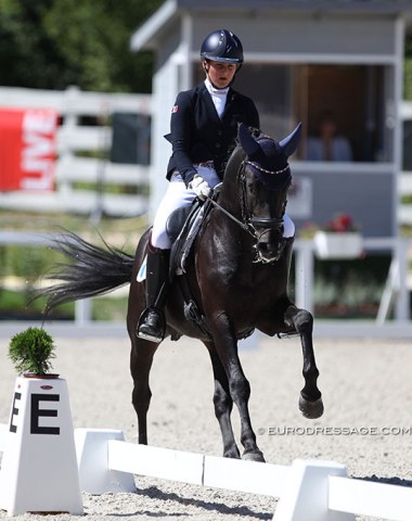 French Cassandra Rouxel on the 12-year old stallion Under Cover Fast (by Latimer)