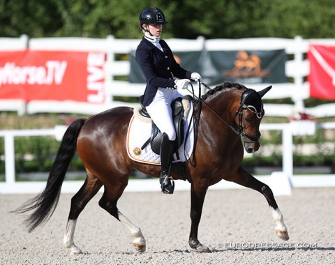 Britt van de Weyer on N-Constantino van de Bolkerhoeve