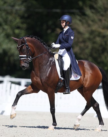 Anna Guseynova and Lauda (by Laudabilis) rode in pouring rain in the individual test and luckily had better weather conditions in the Kur